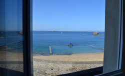 hotel room sea view near beach